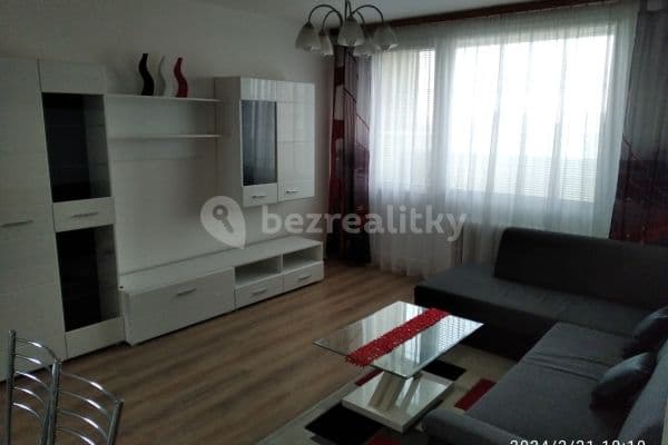 Prenájom bytu 4-izbový 62 m², Jílovská, Hlavní město Praha