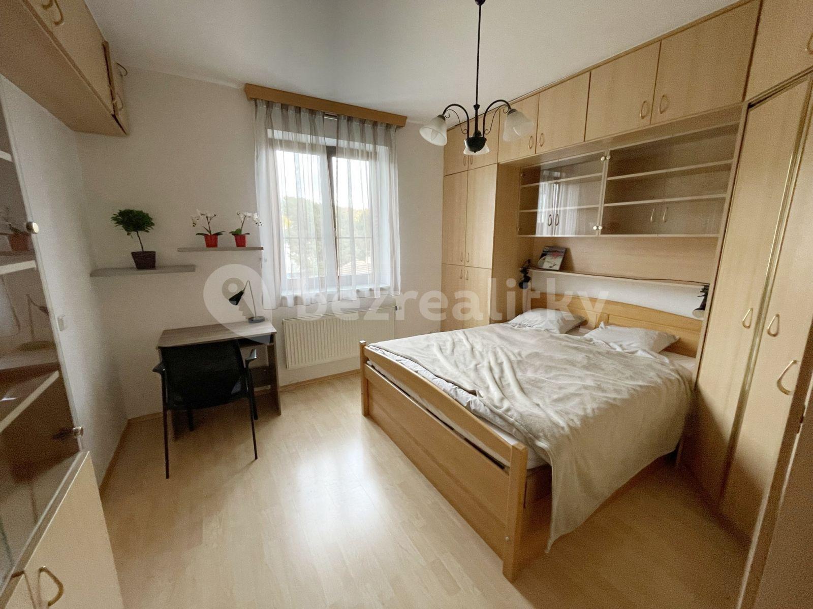 Prenájom bytu 4-izbový 112 m², na staré cestě, Praha, Praha