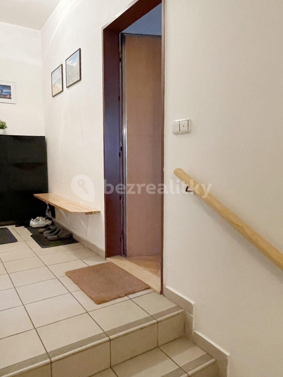 Prenájom bytu 4-izbový 112 m², na staré cestě, Praha, Praha