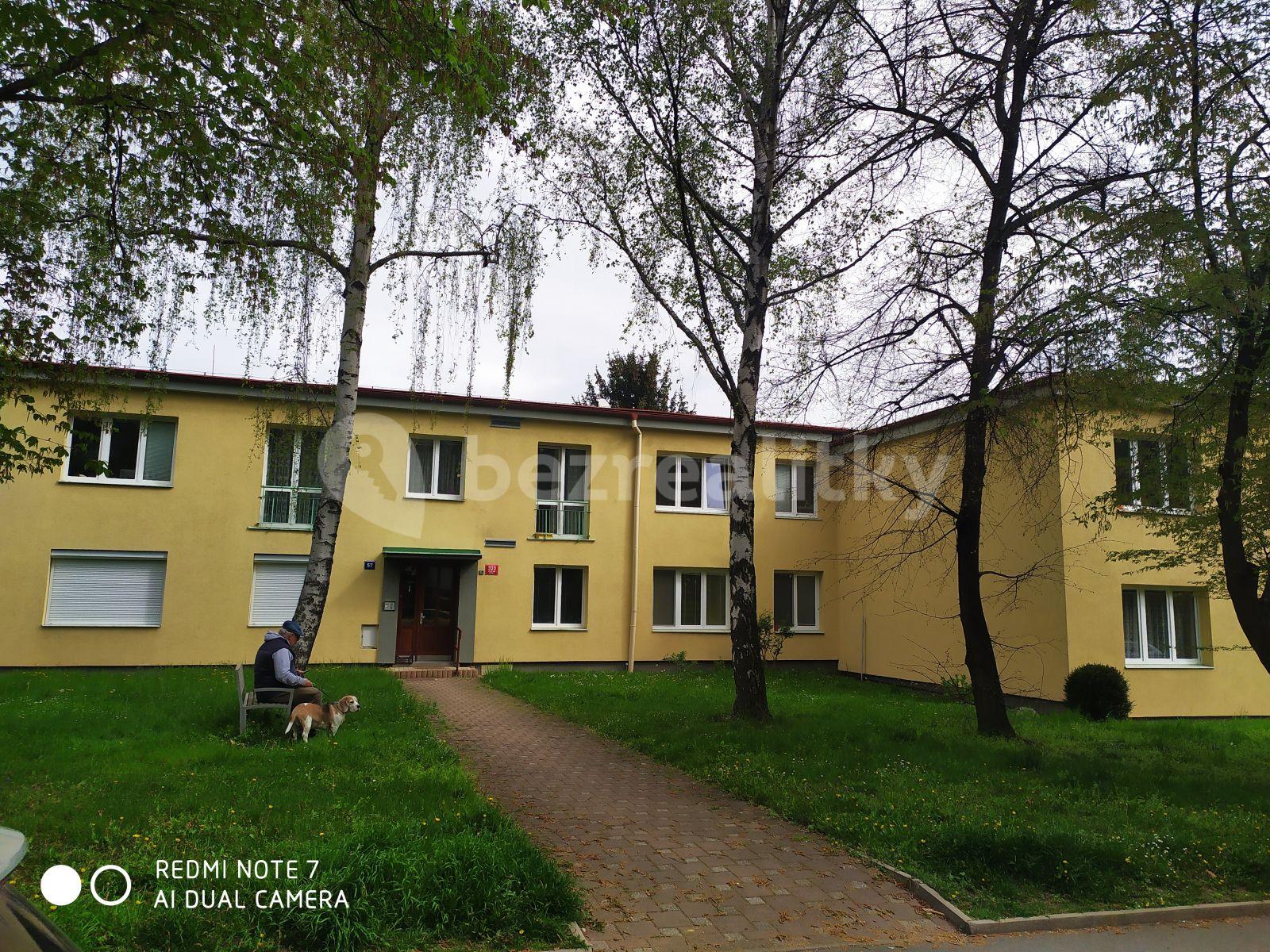 Prenájom bytu 3-izbový 74 m², Na okraji, Praha, Praha