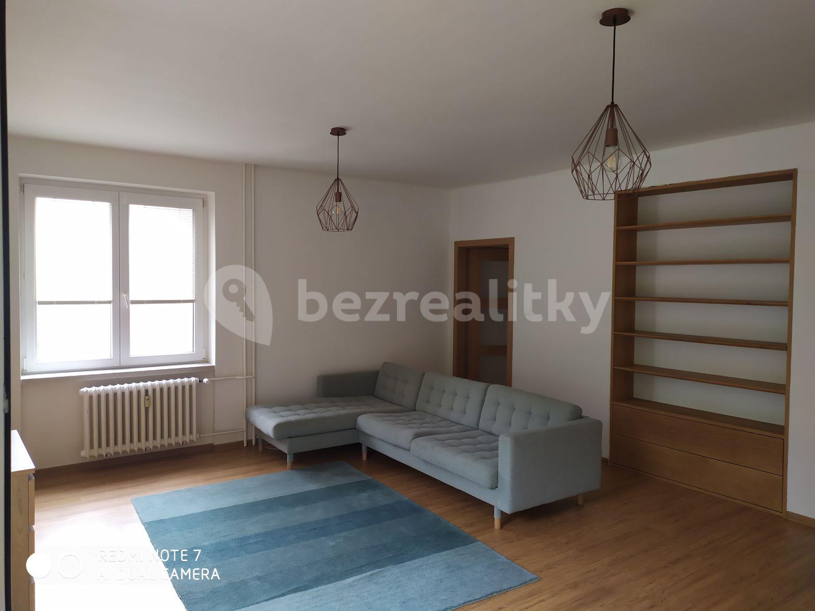 Prenájom bytu 3-izbový 74 m², Na okraji, Praha, Praha