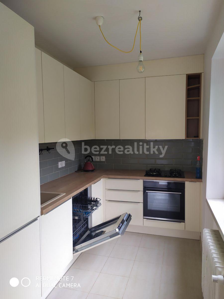 Prenájom bytu 3-izbový 74 m², Na okraji, Praha, Praha