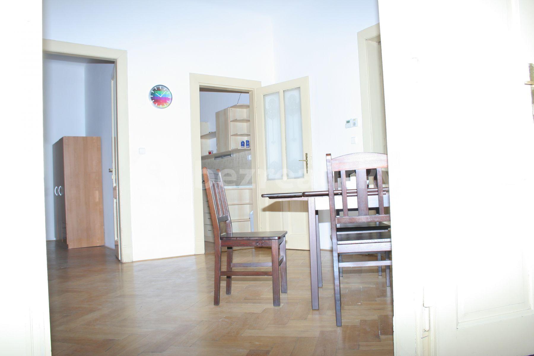 Prenájom bytu 3-izbový 85 m², Preslova, Praha, Praha