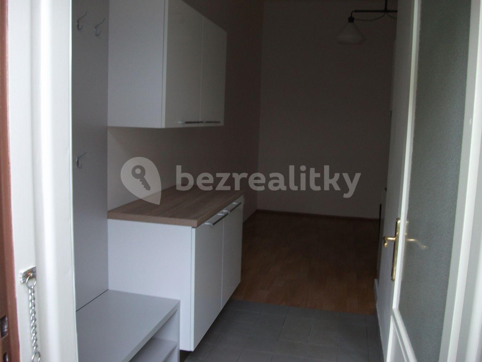 Prenájom bytu 2-izbový 48 m², Křižíkova, Praha, Praha