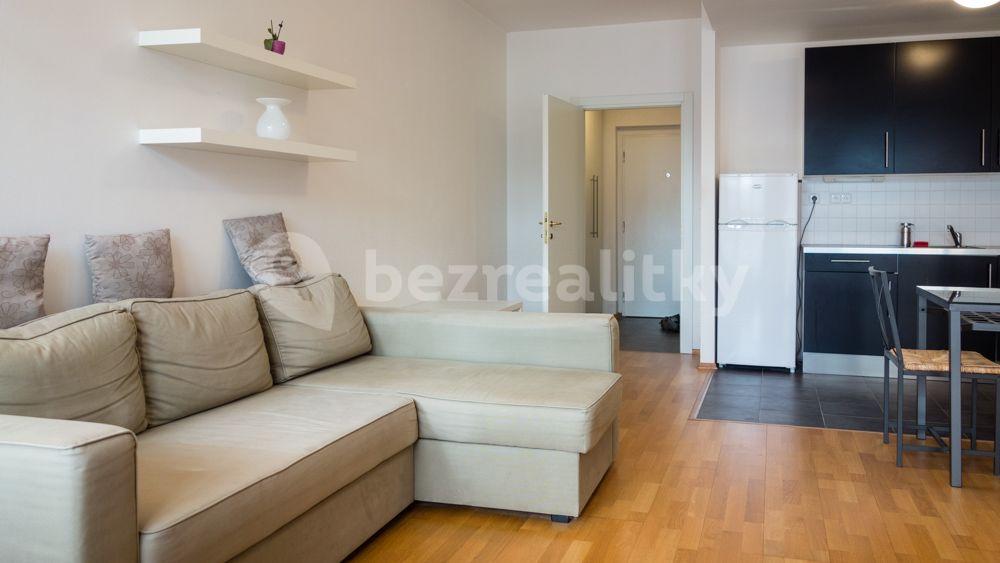 Prenájom bytu Garsoniéra 41 m², Heinemannova, Praha, Praha