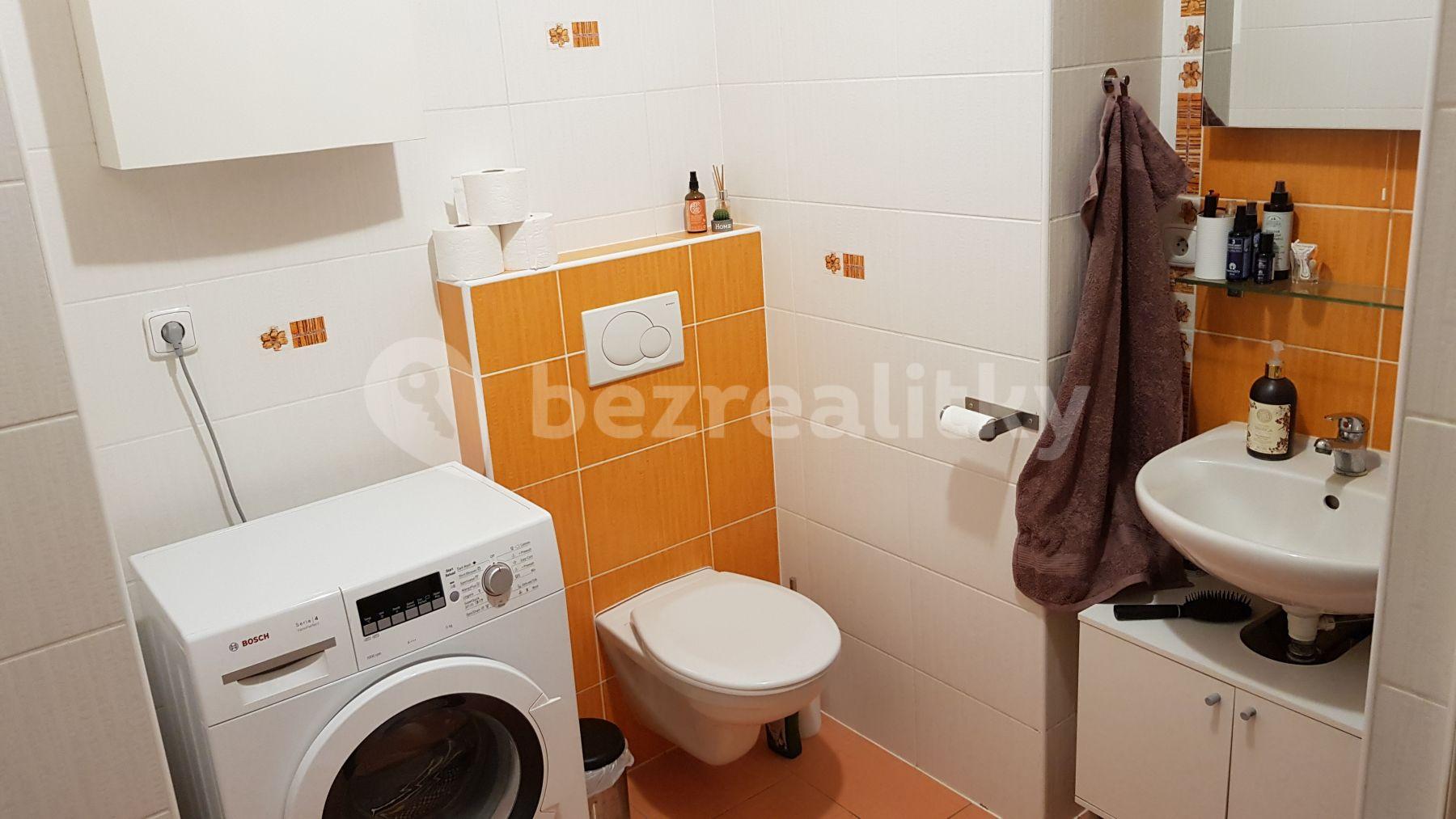 Prenájom bytu 2-izbový 62 m², Gen. Peřiny, Hustopeče, Jihomoravský kraj