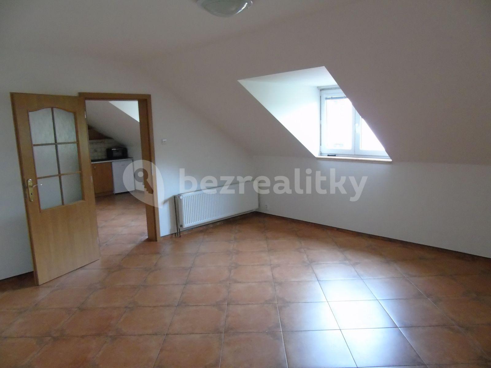 Prenájom bytu 1-izbový 48 m², Gutova, Praha, Praha