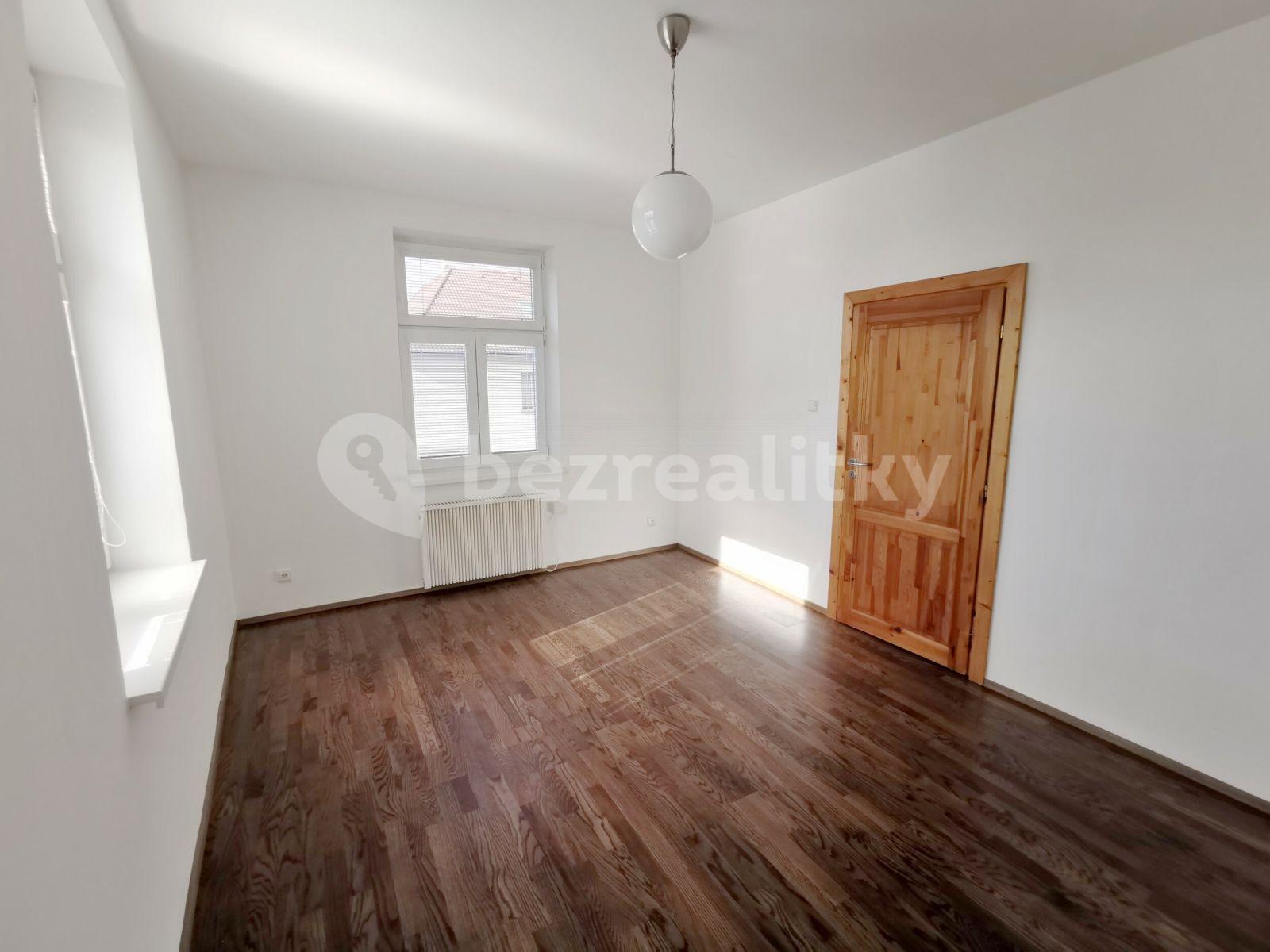 Prenájom bytu 3-izbový 64 m², Na Slovance, Praha, Praha