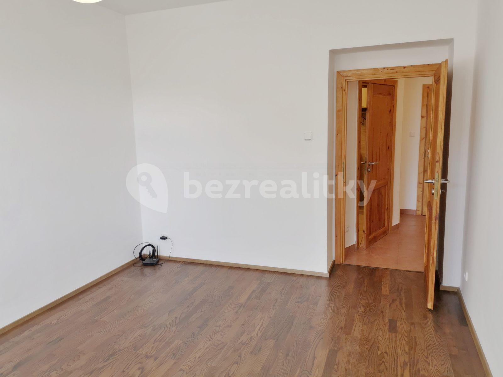 Prenájom bytu 3-izbový 64 m², Na Slovance, Praha, Praha