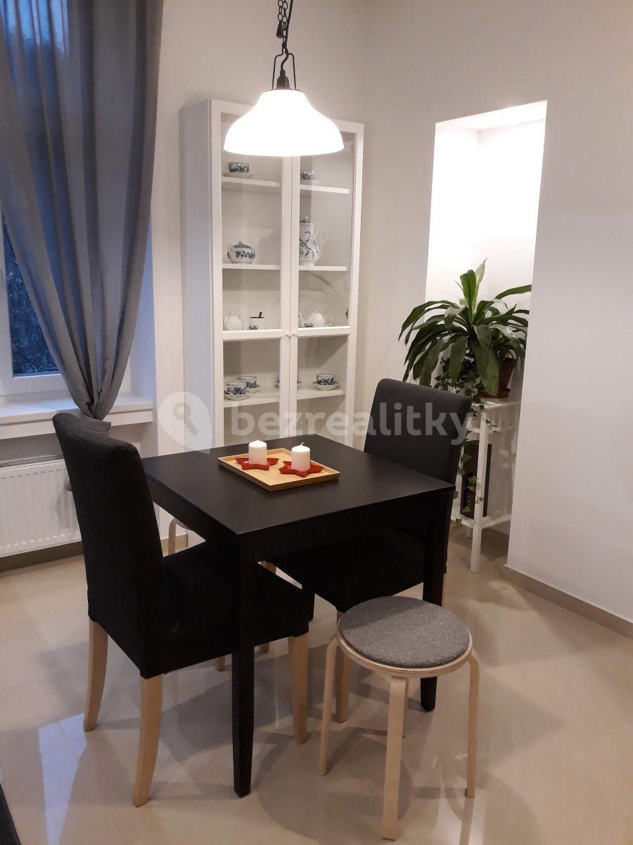 Prenájom bytu 2-izbový 54 m², Nuselská, Praha, Praha