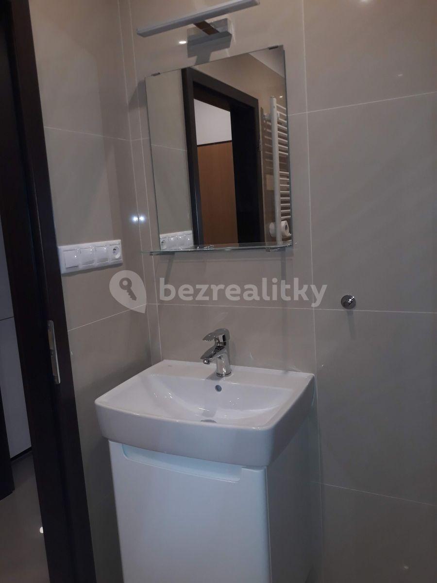 Prenájom bytu 2-izbový 54 m², Nuselská, Praha, Praha