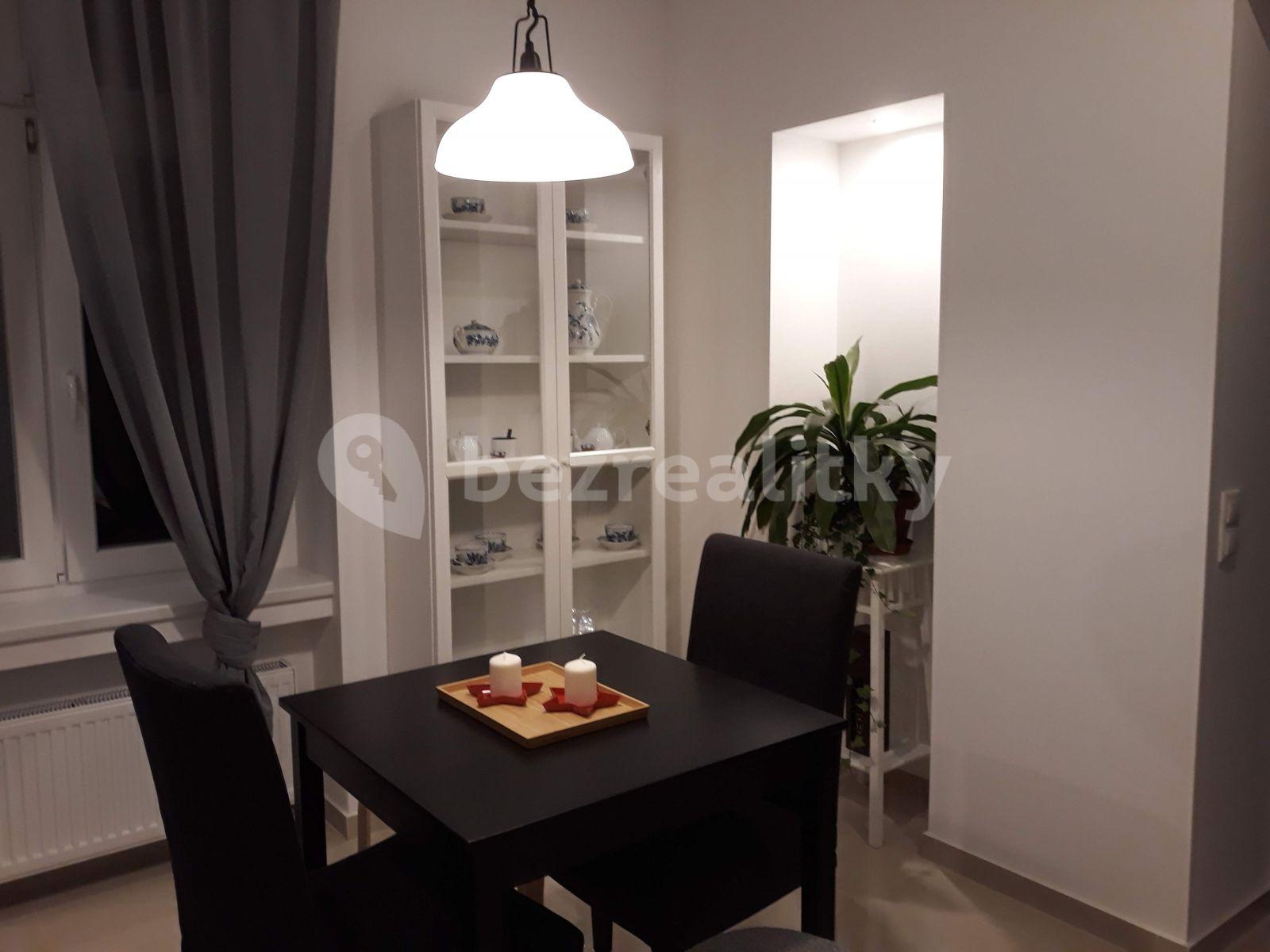 Prenájom bytu 2-izbový 54 m², Nuselská, Praha, Praha