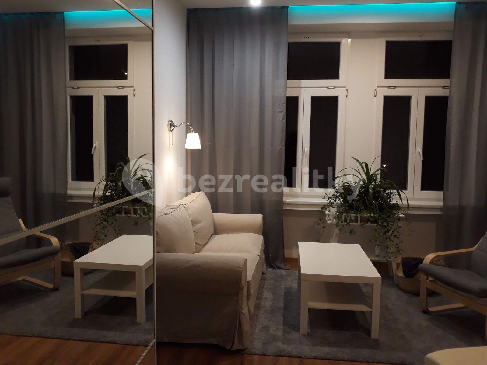 Prenájom bytu 2-izbový 54 m², Nuselská, Praha, Praha