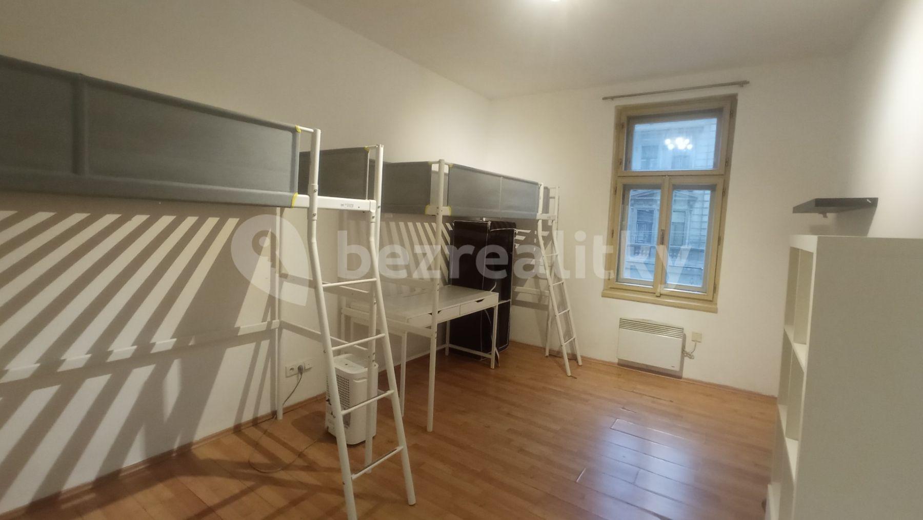 Prenájom bytu 1-izbový 32 m², Bělehradská, Praha, Praha