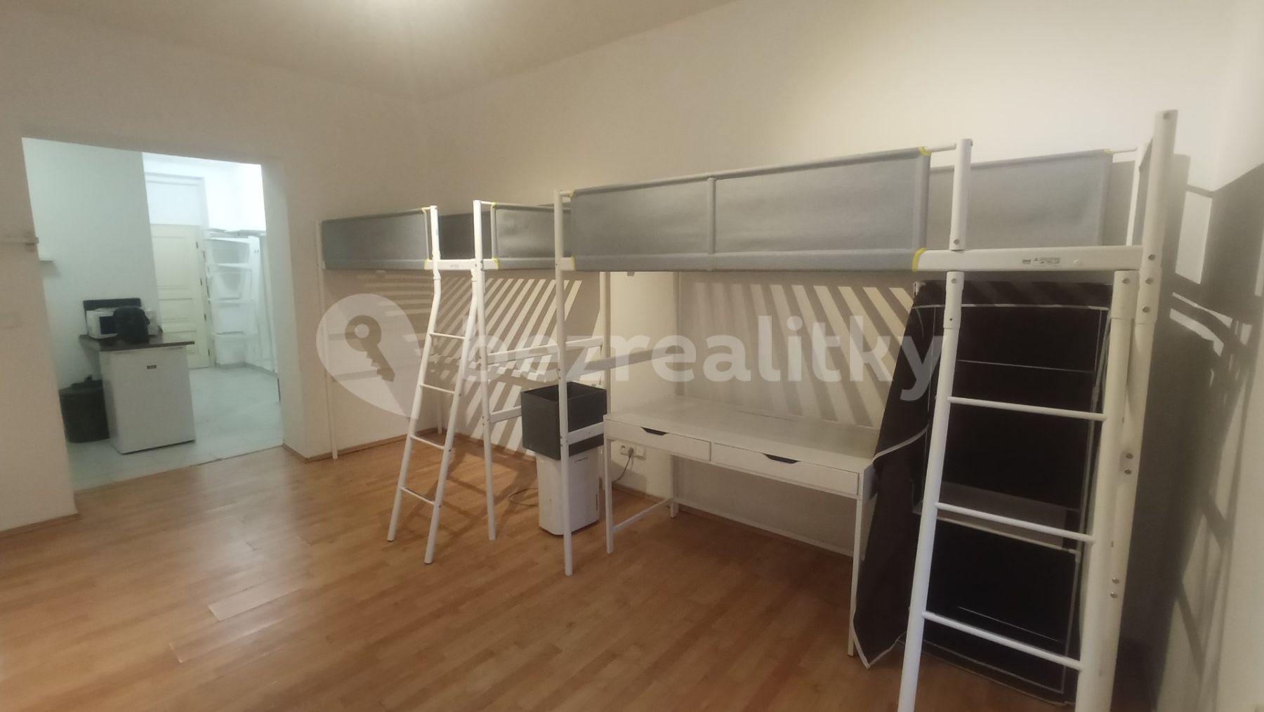 Prenájom bytu 1-izbový 32 m², Bělehradská, Praha, Praha