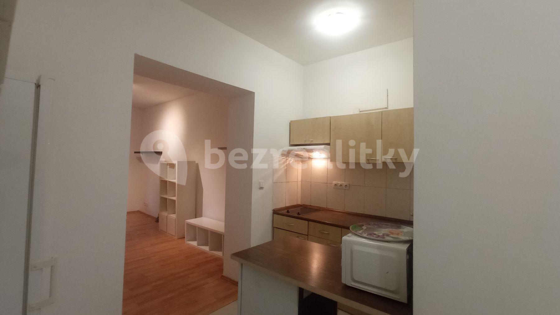 Prenájom bytu 1-izbový 32 m², Bělehradská, Praha, Praha