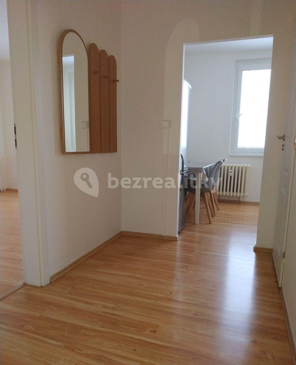 Prenájom bytu 1-izbový 41 m², Kunětická, Pardubice, Pardubický kraj