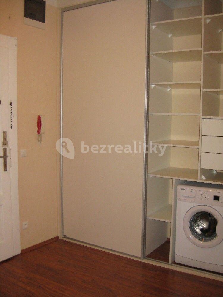 Prenájom bytu 2-izbový 58 m², Čestmírova, Praha, Praha