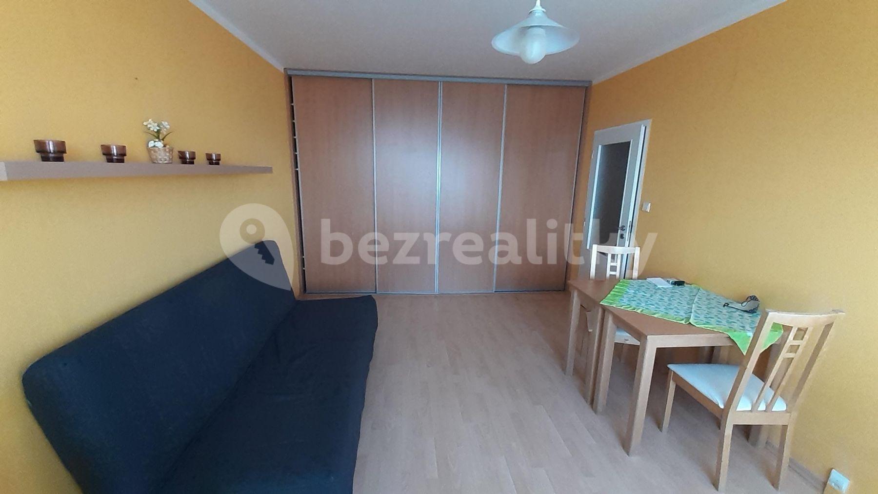 Prenájom bytu 1-izbový 30 m², Mazurská, Praha, Praha