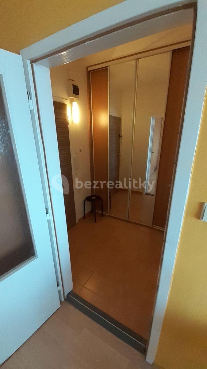 Prenájom bytu 1-izbový 30 m², Mazurská, Praha, Praha