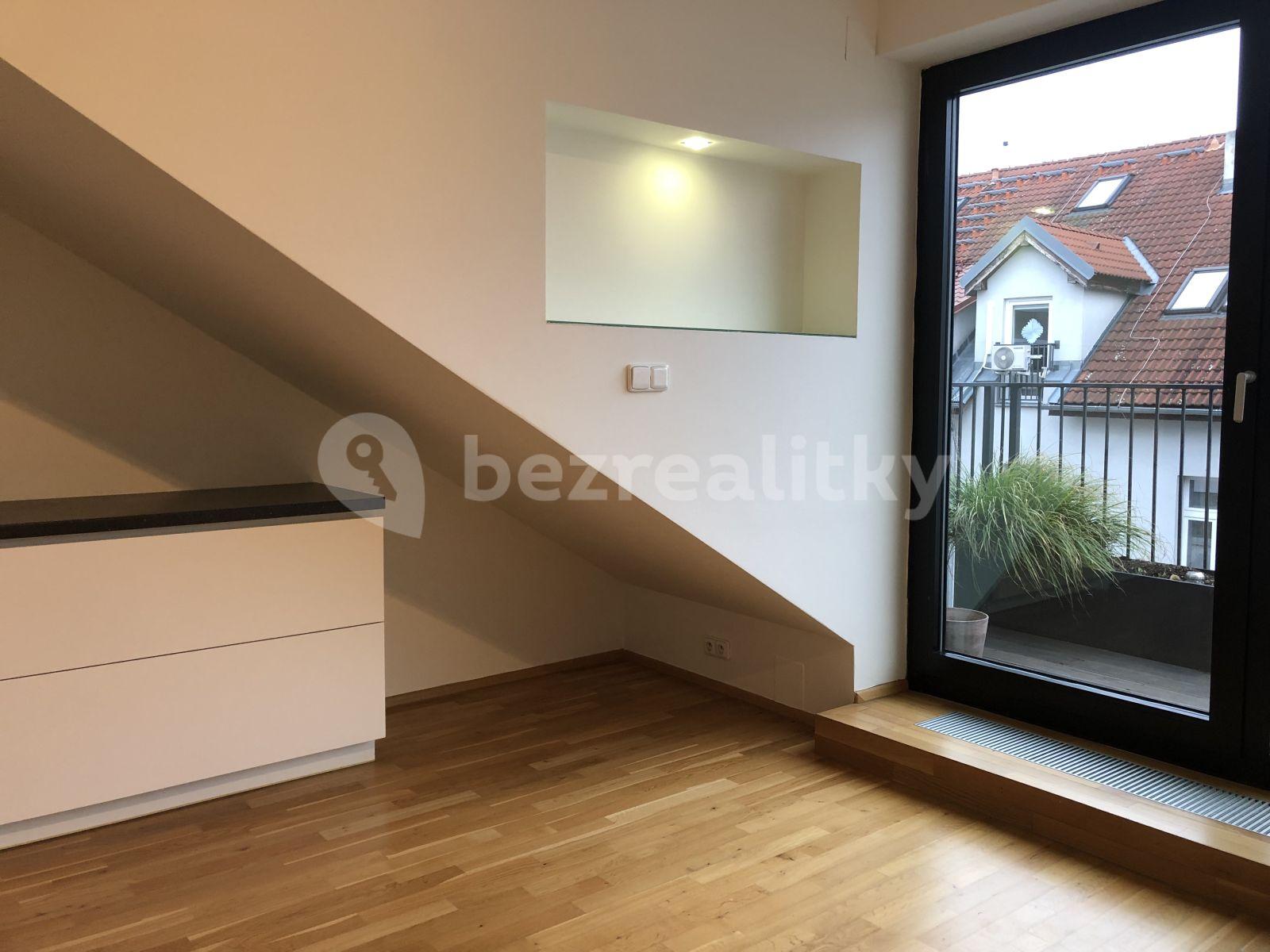 Prenájom bytu 2-izbový 80 m², Na žertvách, Praha, Praha