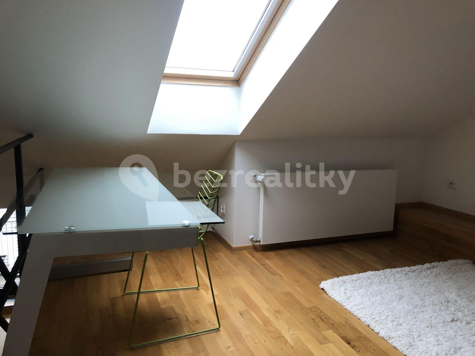 Prenájom bytu 2-izbový 80 m², Na žertvách, Praha, Praha