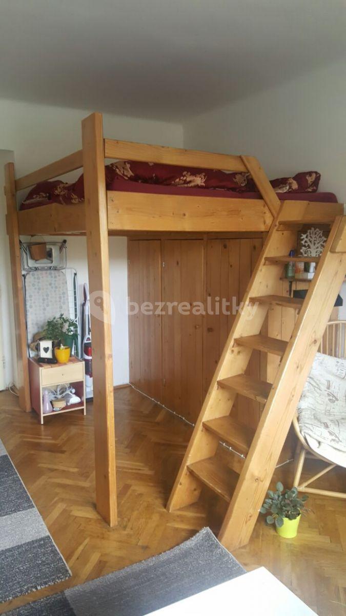 Prenájom bytu 1-izbový 26 m², Kolbenova, Praha, Praha