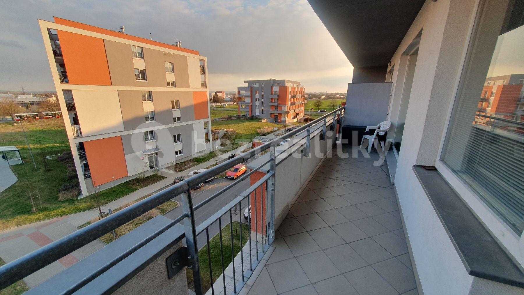 Prenájom bytu 3-izbový 103 m², Sazovická, Praha, Praha