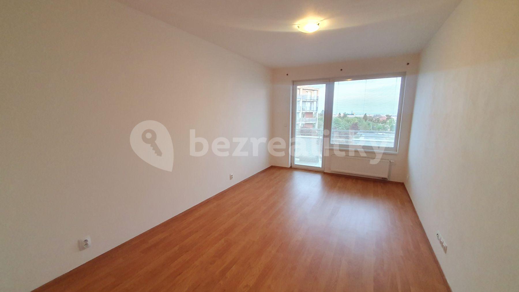 Prenájom bytu 3-izbový 103 m², Sazovická, Praha, Praha