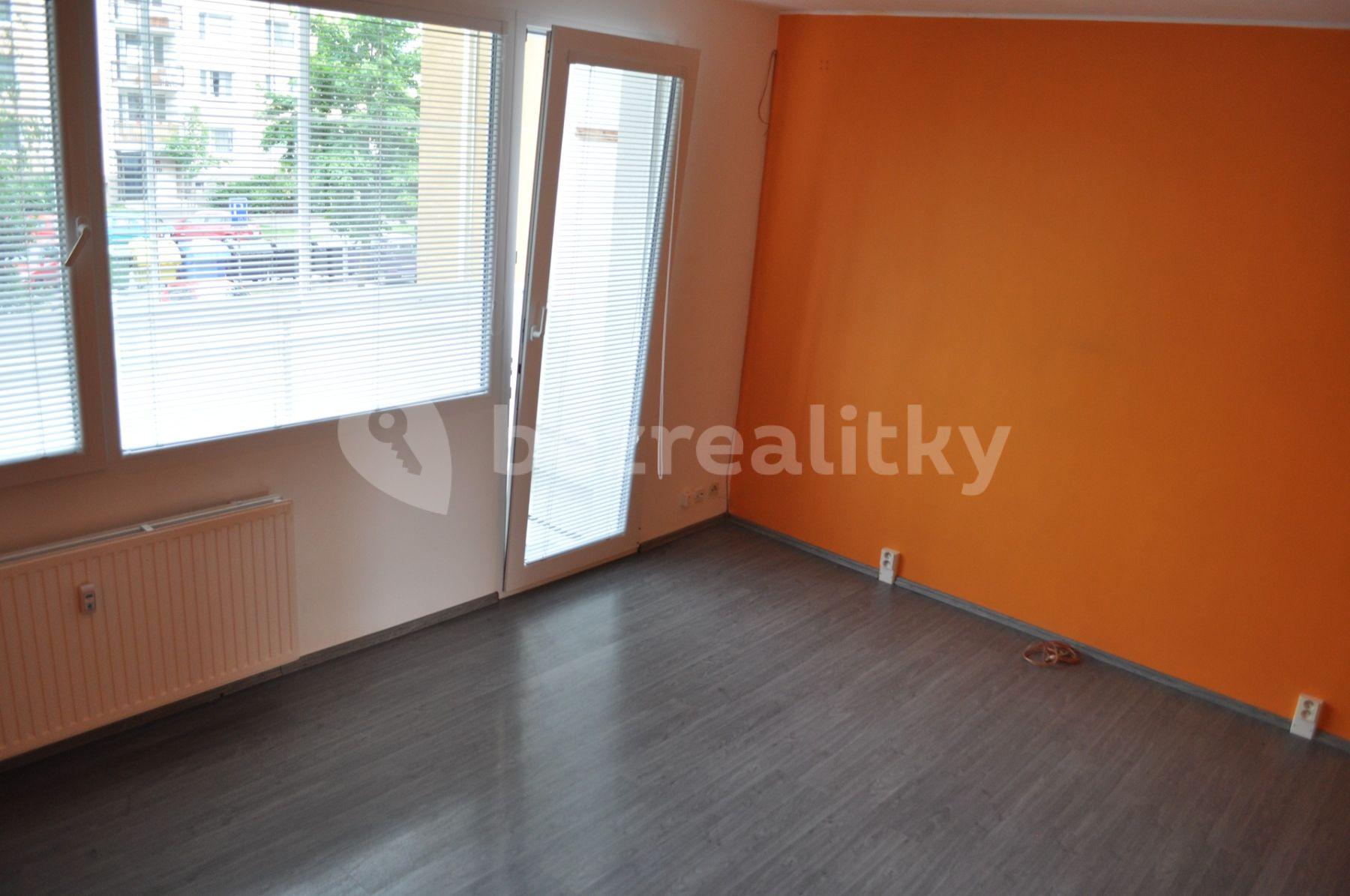 Prenájom bytu 3-izbový 72 m², Žlutická, Plzeň, Plzeňský kraj