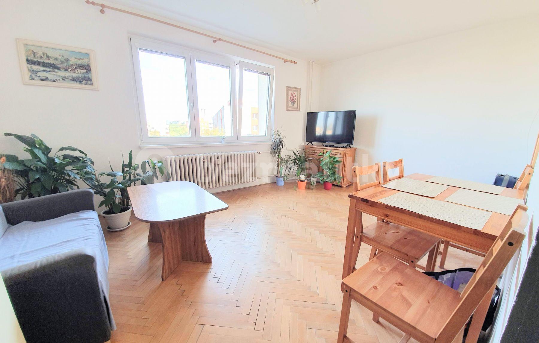 Prenájom bytu 3-izbový 57 m², Bělčická, Praha, Praha