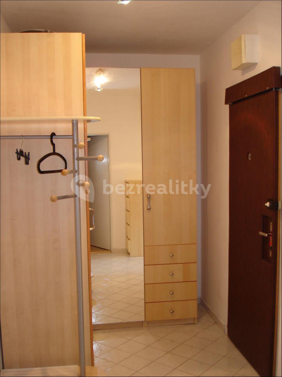 Prenájom bytu 1-izbový 54 m², Praha, Praha