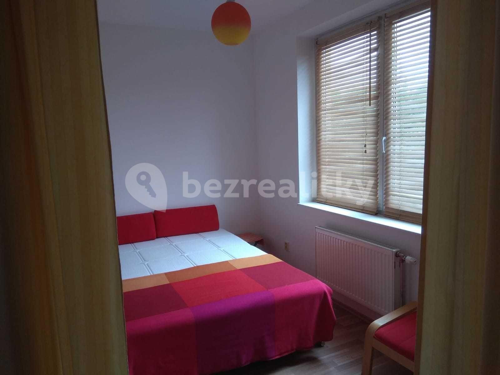 Prenájom bytu 1-izbový 54 m², Praha, Praha