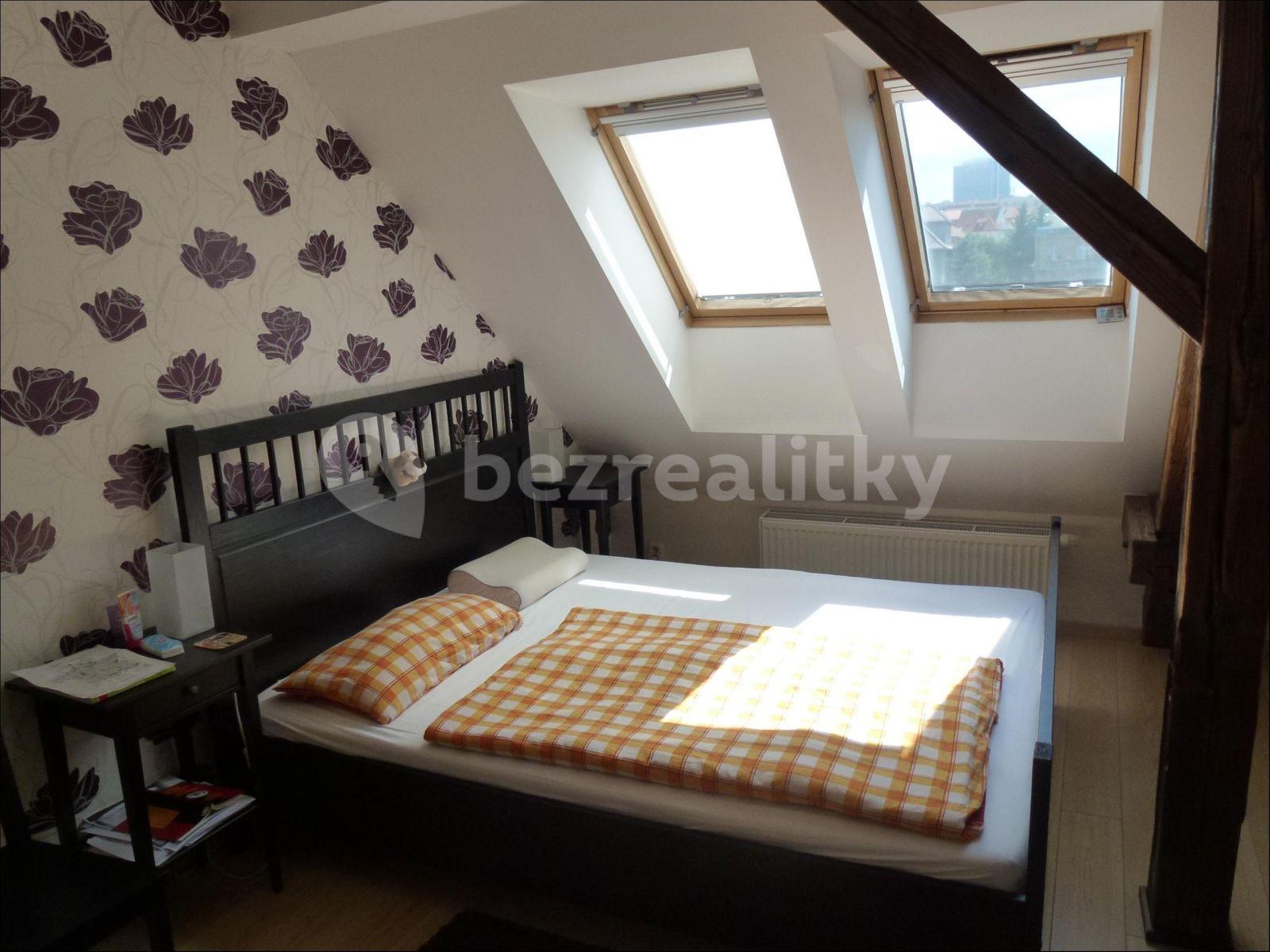 Prenájom bytu 3-izbový 86 m², V Podluží, Praha, Praha