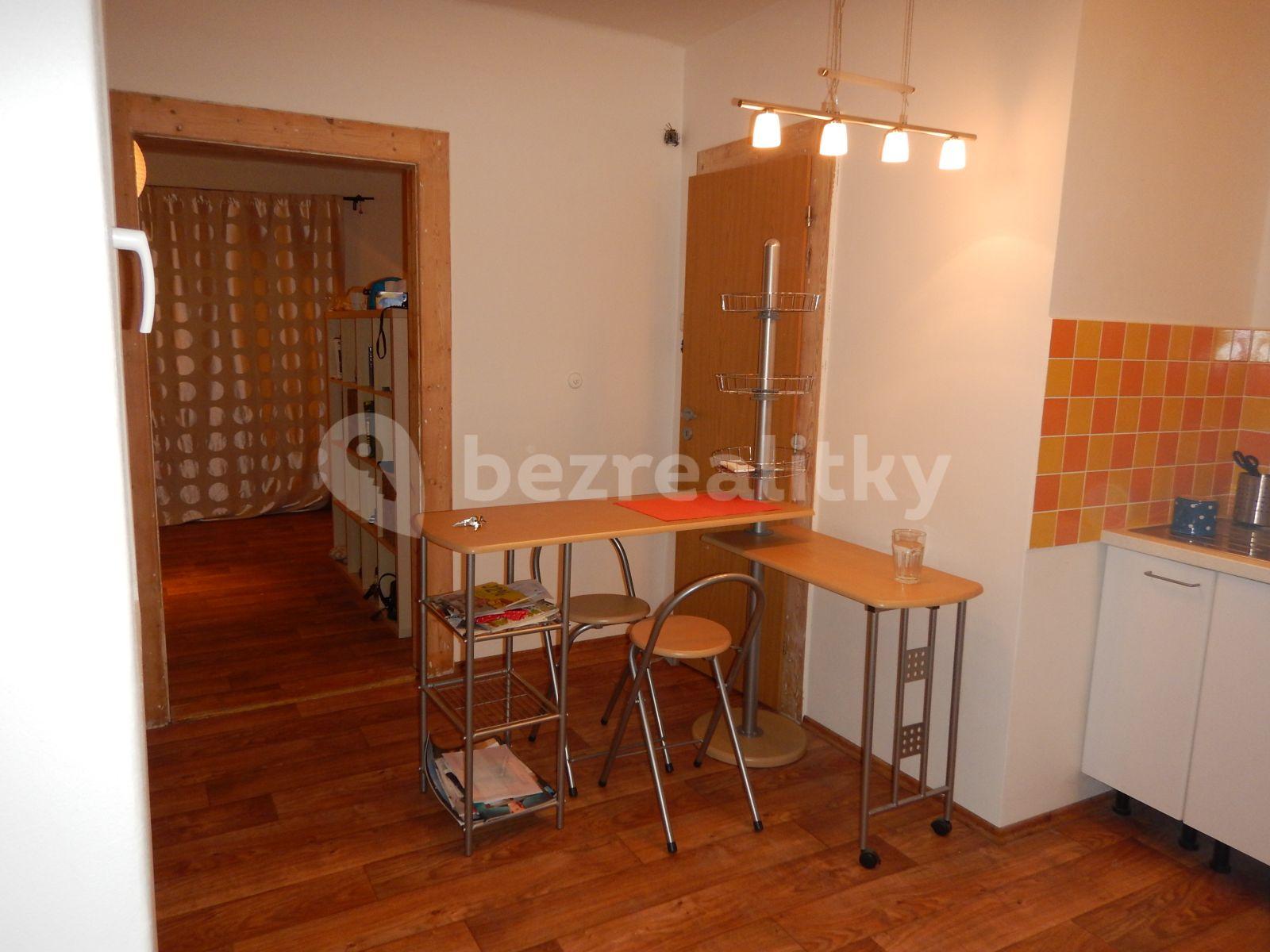 Prenájom bytu 1-izbový 41 m², Kouřimská, Praha, Praha