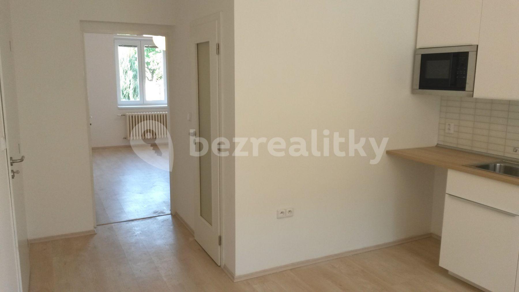 Prenájom bytu 1-izbový 35 m², V Ráji, Pardubice, Pardubický kraj