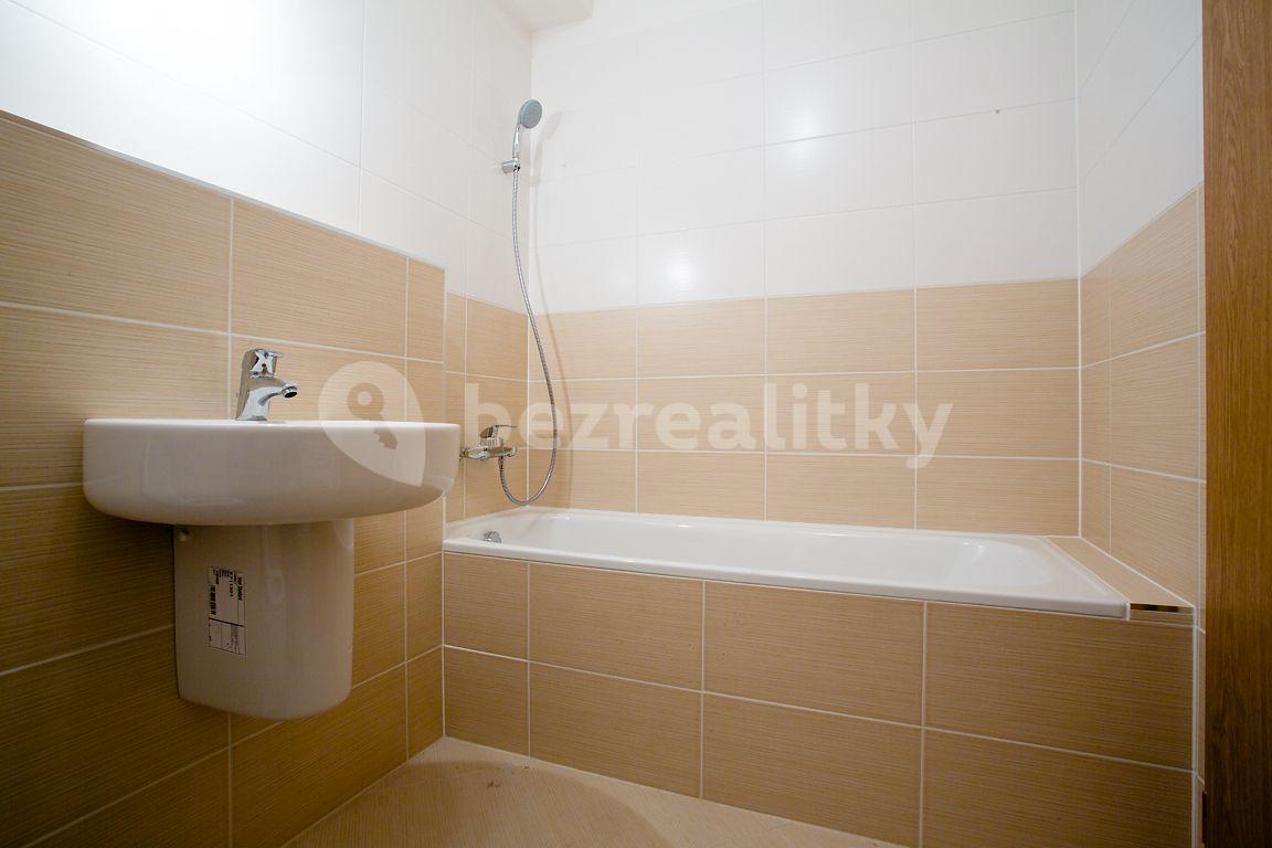 Prenájom bytu 1-izbový 40 m², náměstí Junkových, Praha, Praha