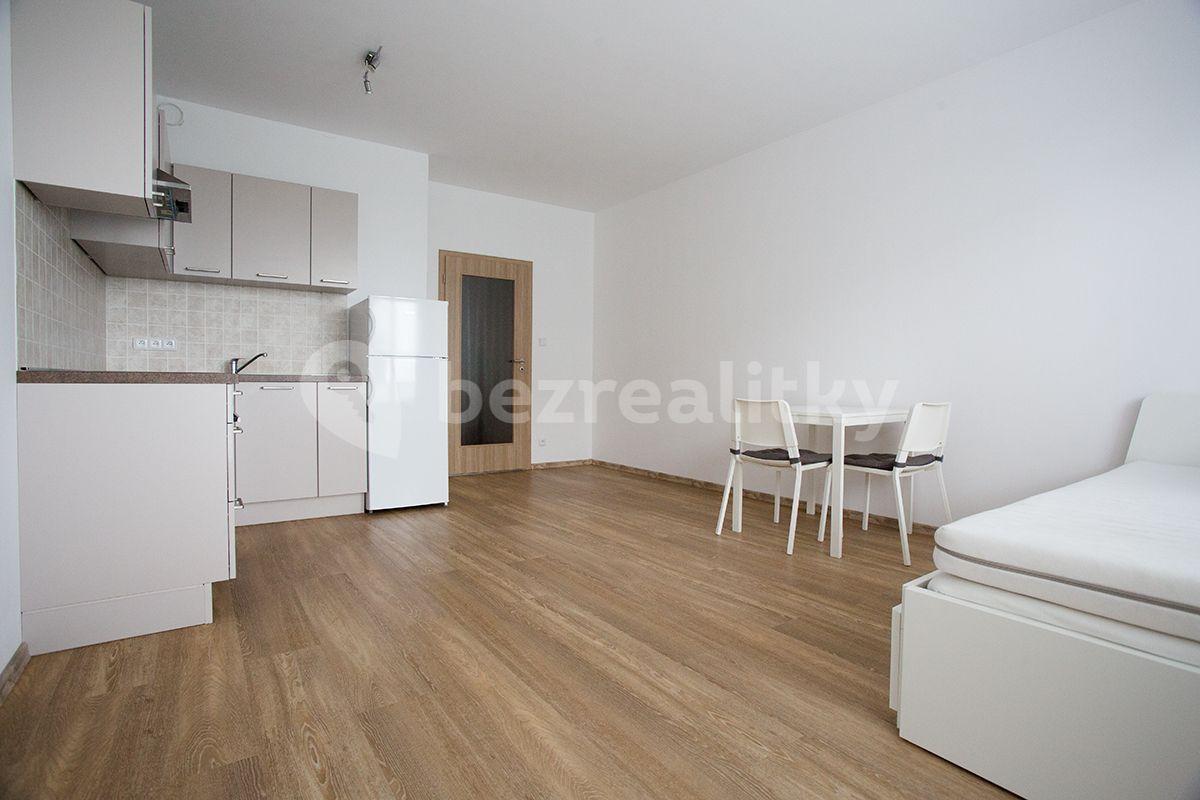 Prenájom bytu 1-izbový 40 m², náměstí Junkových, Praha, Praha