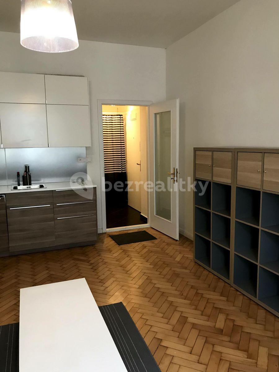 Prenájom bytu 1-izbový 34 m², Šimáčkova, Praha, Praha