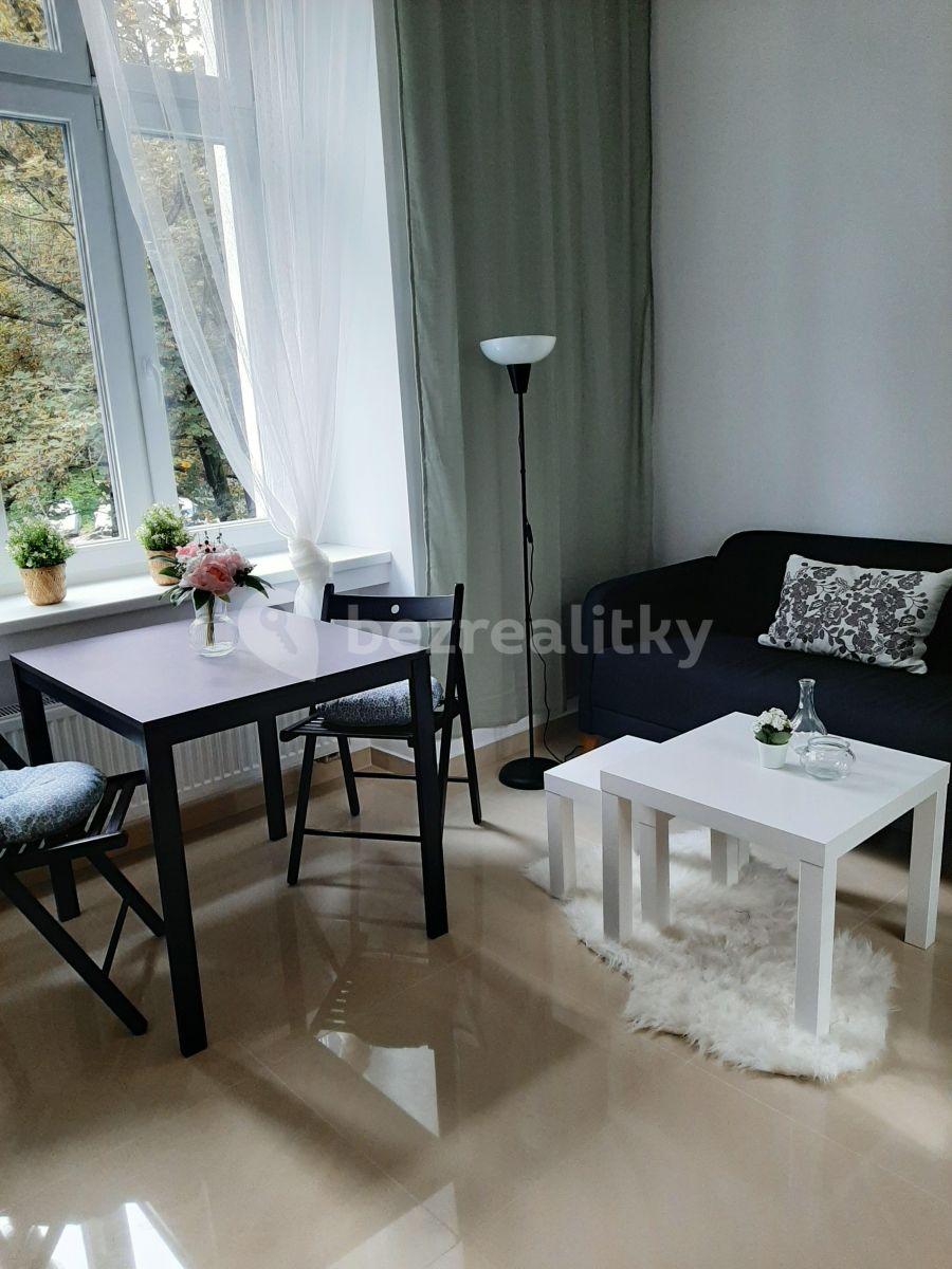 Prenájom bytu Garsoniéra 25 m², Nuselská, Praha, Praha