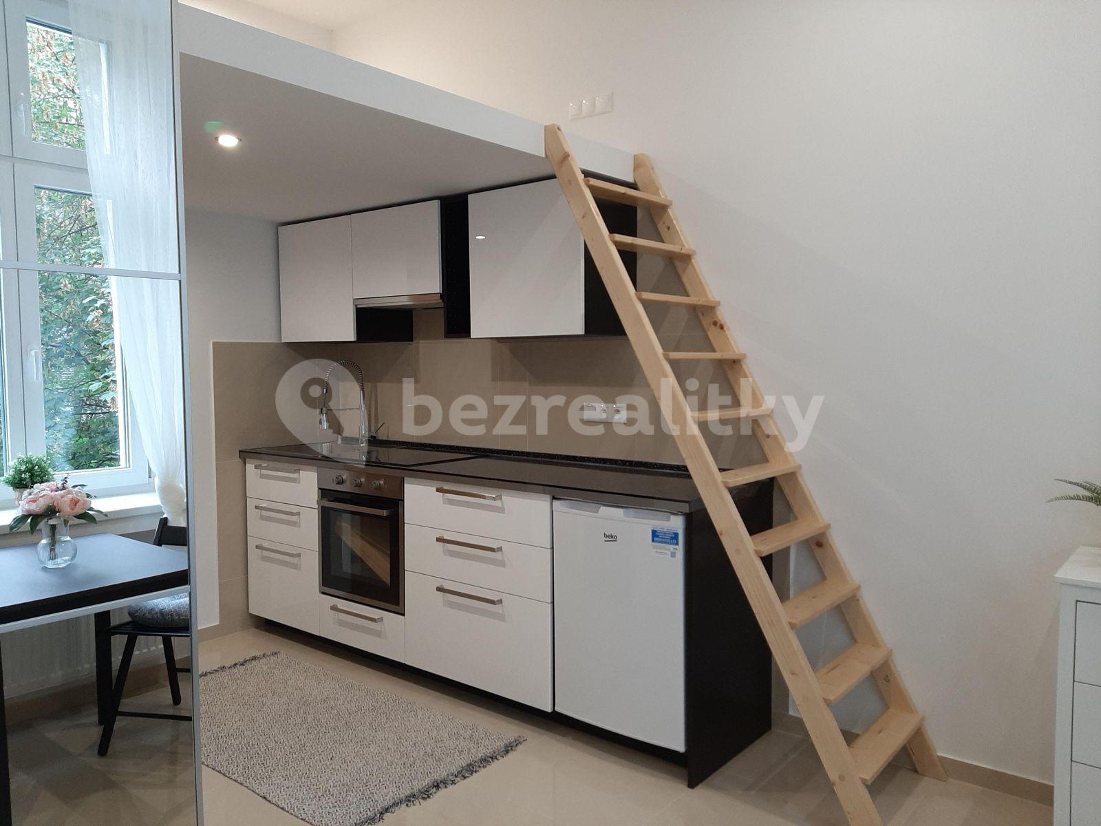 Prenájom bytu Garsoniéra 25 m², Nuselská, Praha, Praha