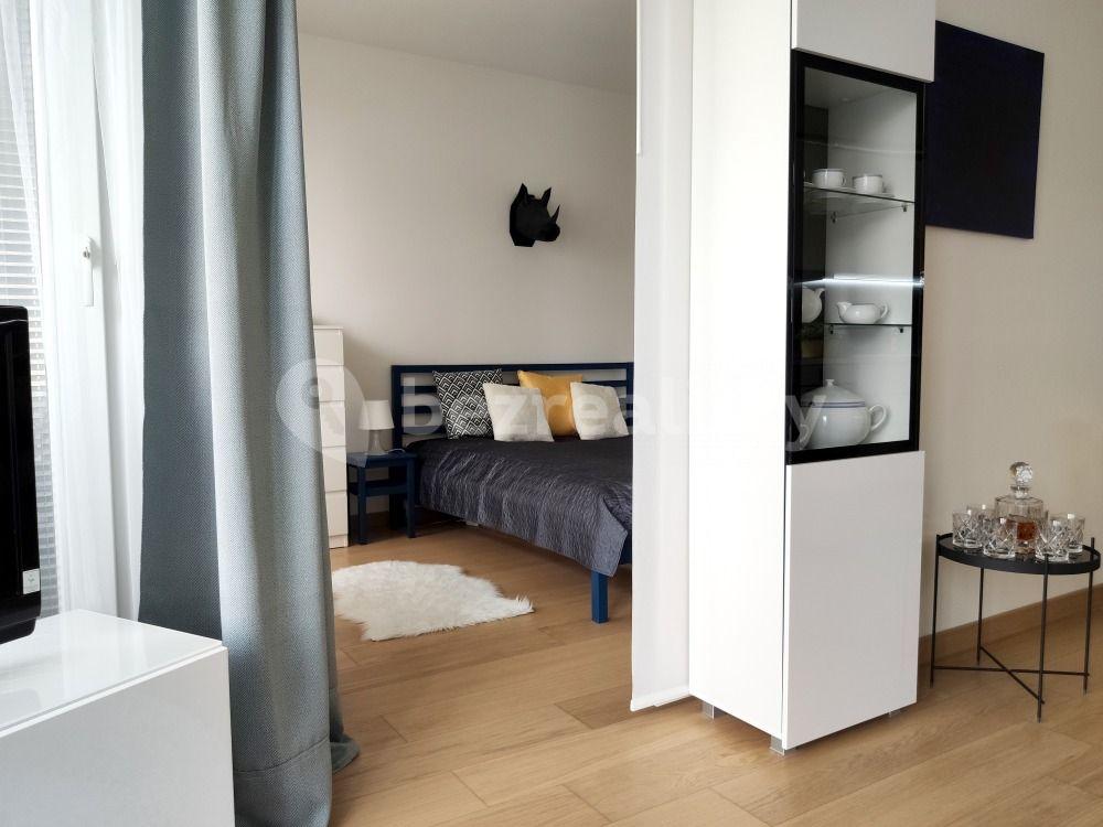 Prenájom bytu 2-izbový 55 m², Olgy Havlové, Praha, Praha