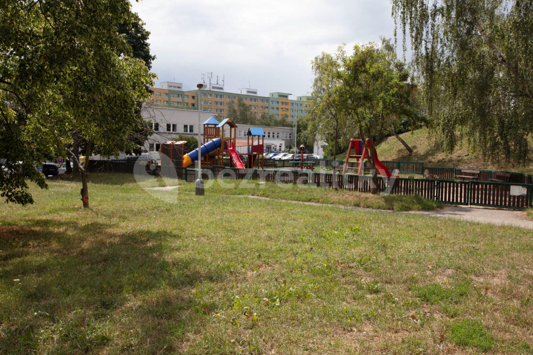 Prenájom bytu 3-izbový 67 m², Jažlovická, Praha, Praha