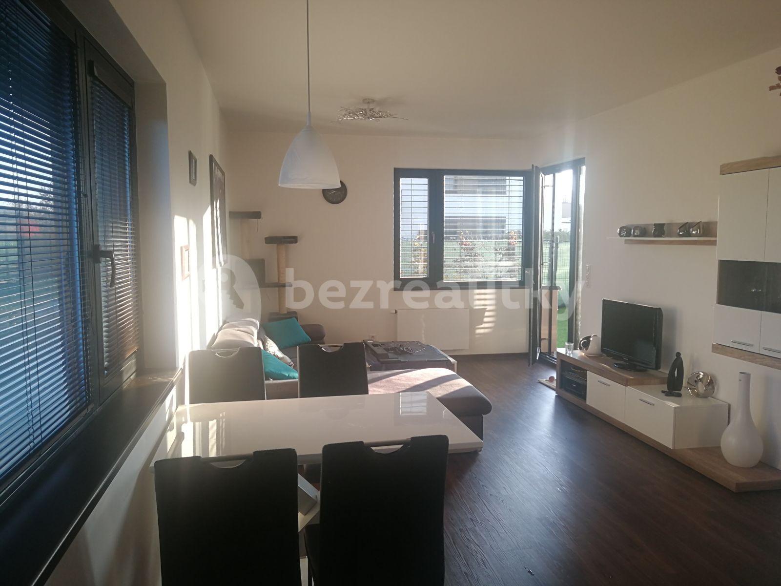 Prenájom bytu 2-izbový 57 m², Marciho, Praha, Praha