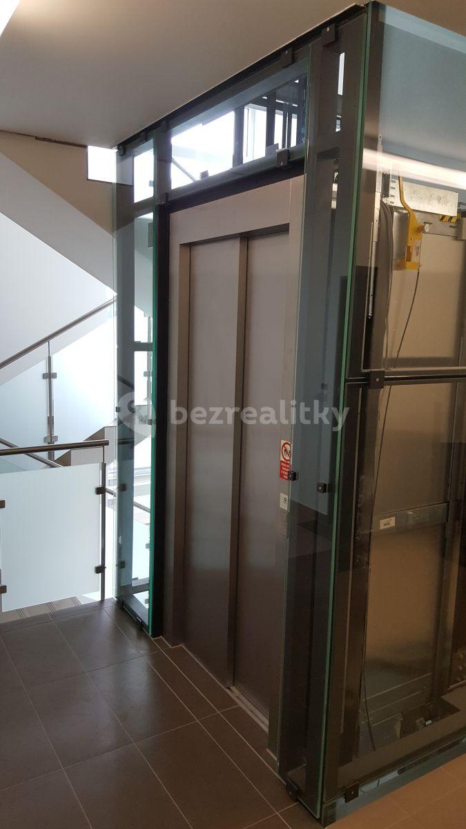 Prenájom bytu 2-izbový 63 m², Na zlatě, Praha, Praha