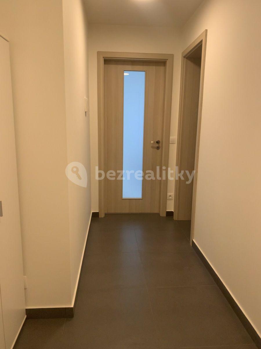 Prenájom bytu 1-izbový 53 m², Adamova, Praha, Praha