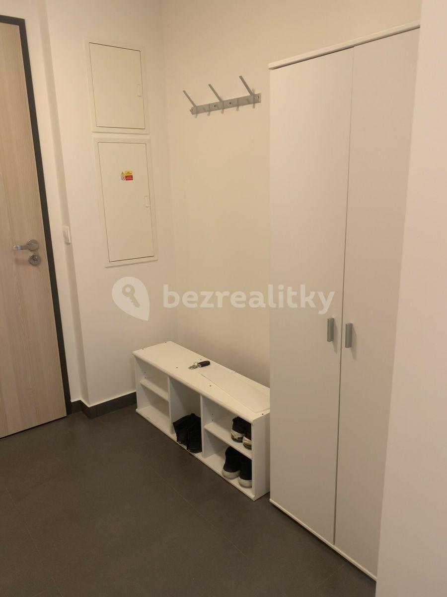 Prenájom bytu 1-izbový 53 m², Adamova, Praha, Praha