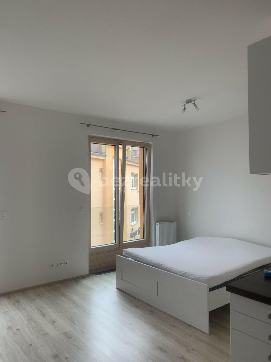 Prenájom bytu 1-izbový 53 m², Adamova, Praha, Praha