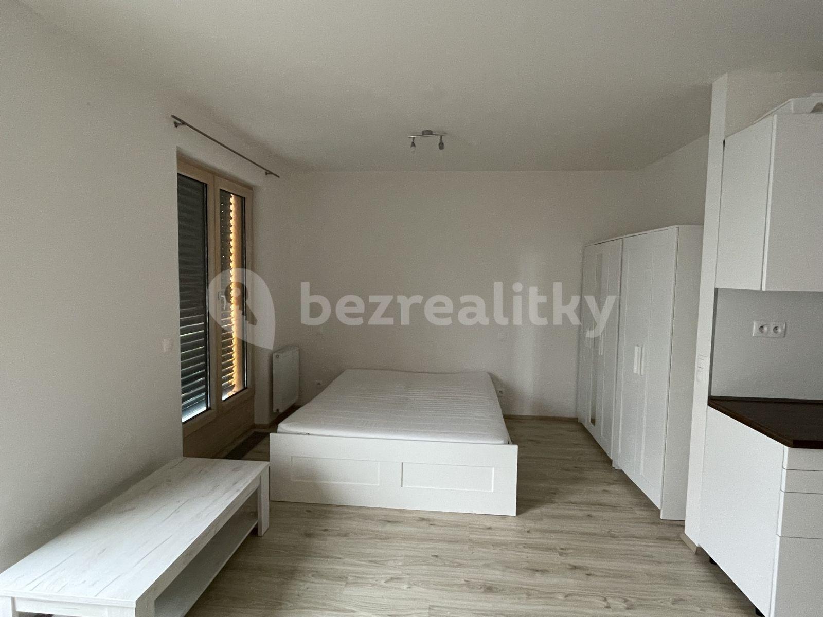 Prenájom bytu 1-izbový 53 m², Adamova, Praha, Praha