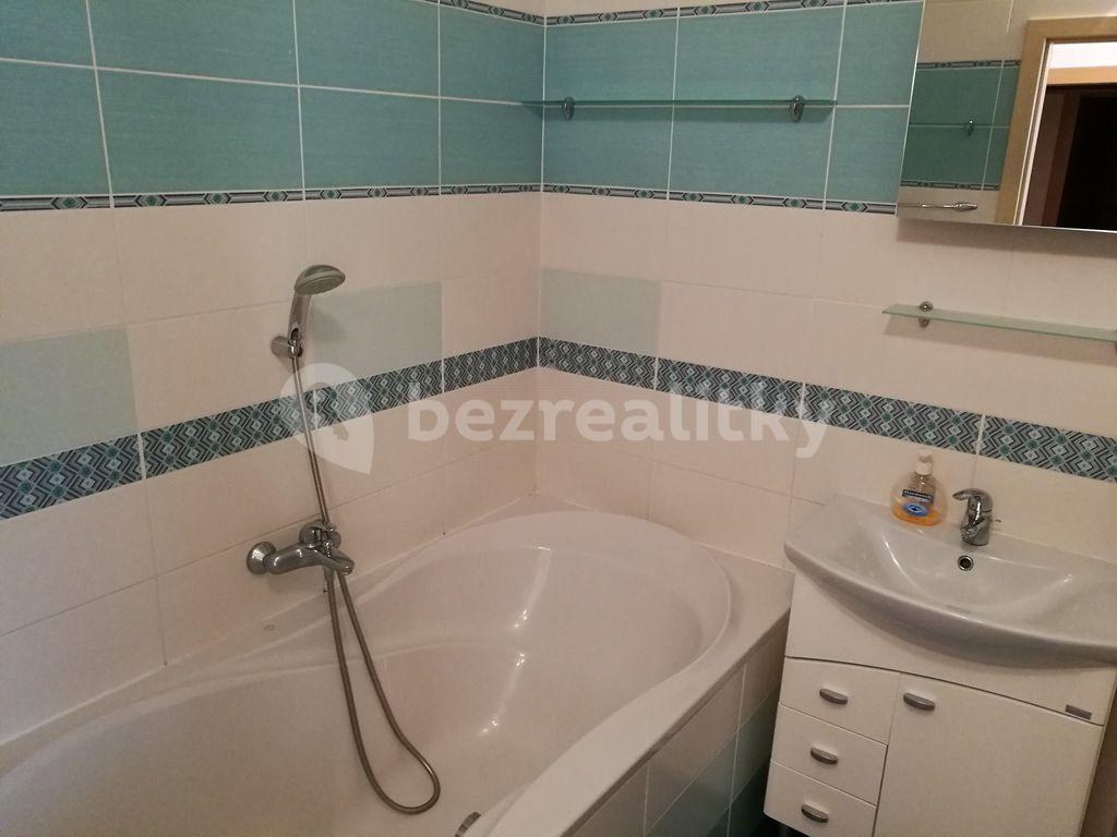 Prenájom bytu 3-izbový 72 m², Cyprichova, Praha, Praha